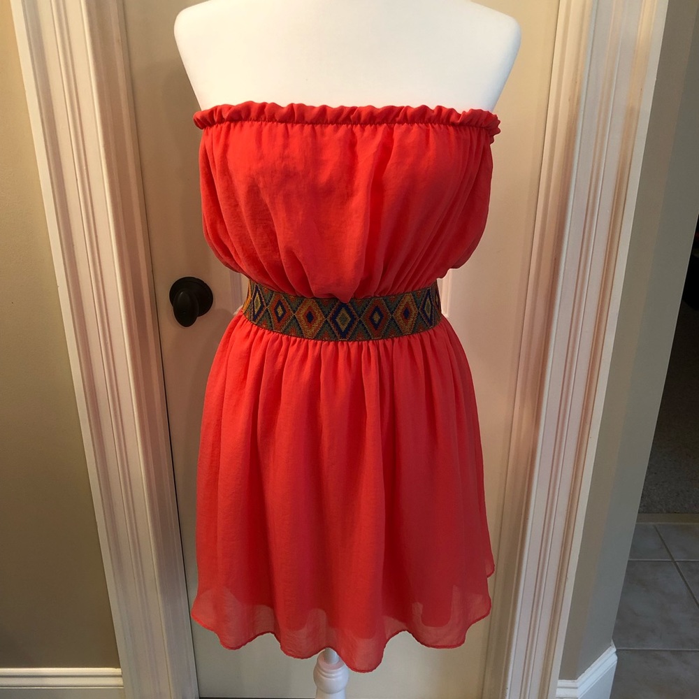 NWT Coral Strapless Dress